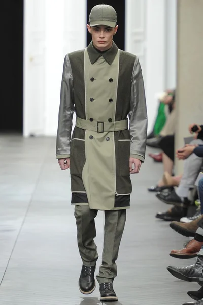 Look 29